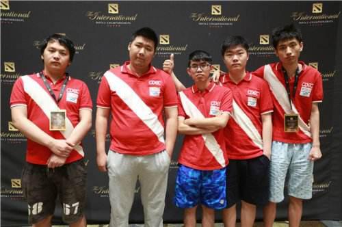 IGN给予风暴英雄8.0分好评前景广阔